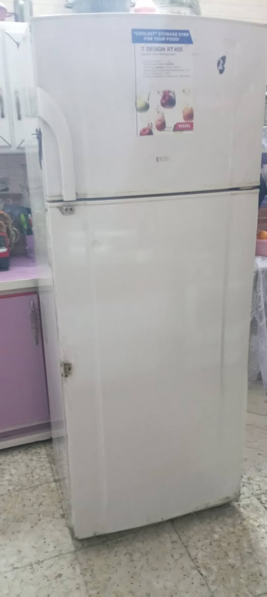 ثلاجه للبيع حجم الكبير 18 قدم سعرهه 175 بيهه مجال


**إذا كنت صاحب هذا الإعلان وتريد حذفه لأي سبب، رجاءا أرسل رسالة إلى الدعم الفني**