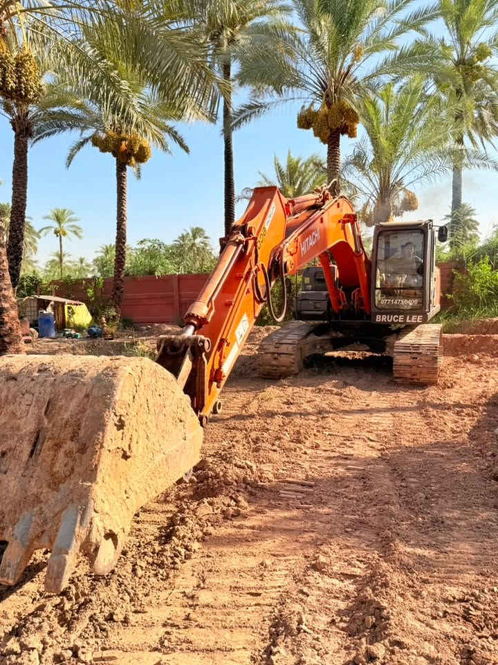 للبيع حفاره هيتاشي زت ثري حجم 210 ايلسي 
جاهزه للعمل تبريد ثلج حداديه 100 زناجيل رولات كله كفاله
رقم بغداد سنويه 30 مئسسه نقار كماشه 
استفسار رقمي ***********
