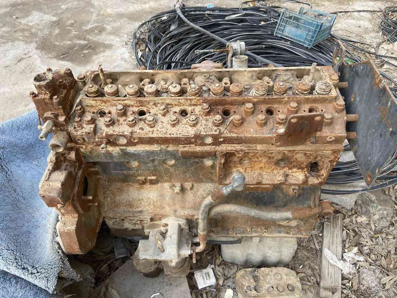 محرك سكانيه  واحد للبيع 
محرك بيركس ثنين للبيع 
السعر خاص 
***********
