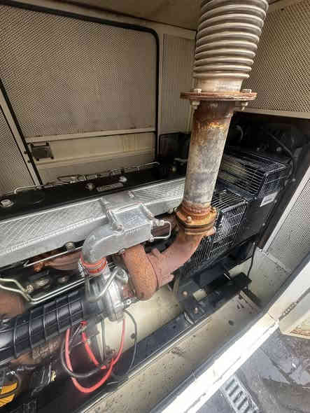 🔹 للبيع مولدة بيركنز  أصلية –🔹
💪 القدرة: 100 

كيفي6سلندر

راس التوليد : لوري سومر فرنسي اصلي ✅

محرك بيركنز اصلي ✅

⏱️ عدد ساعات التشغيل:2520 ساعة فقط !✅

🔇  نسبة الكاتم:100%سوبر  سايلنت

 

المنشأ: صناعة انكليزي  أصلي✅

ضمان تشغيل ✅

وضمان محرك ✅

تنبية ‼️

يتوفر لدينا مولدات 

✅مستعمل .

✅جديد زيرو .

✅تأجير مولدات  كافه الاحجام .

⸻

🔧 خدمات ما بعد البيع:

 • ✅ ضمان تشغيل فعلي عند التسليم

 • ✅ ضمان على المحرك

 • 🔄 خدمة استبدال المولدات القديمة

 • 🧰 مراوس مولدة متوفرة حسب الطلب

 • 👨‍🔧 خدمة صيانة ودعم فني متواصل

⸻

📍 الموقع:

بغداد – الكرادة – شارع 52 – كمب سارة

📞 للتواصل والاستفسار:

[***********] اسيا 

⸻

⚡ معرض الأخوين – ثقة تُشغِّل حياتك ⚡
