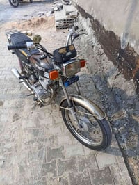 دراجة نارية • ٢٠١٩ • مكينة شرط