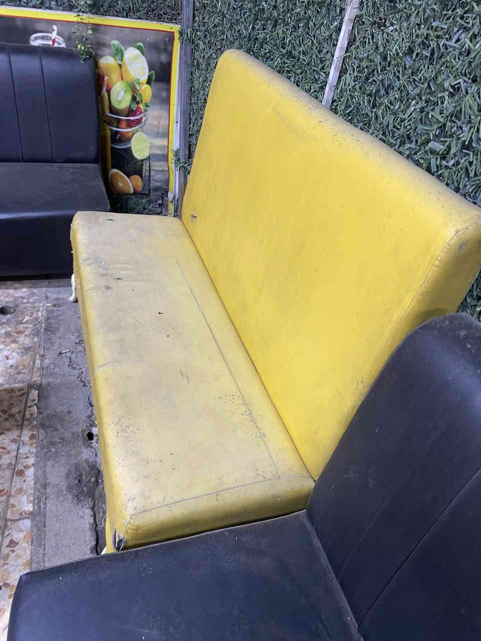 ميز طعام مرمر تفصال مع اربع سكمليات 60 العدد 10 ميوزة السعر 60 السيت الواحد تخم قنفات 2 اسود 2 اصفر 90 السعر عارضة حجم دبل جديدة استخدام 10 ايام السعر 450 الاتصال على هاذة الرقم  بغداد البياع***********
