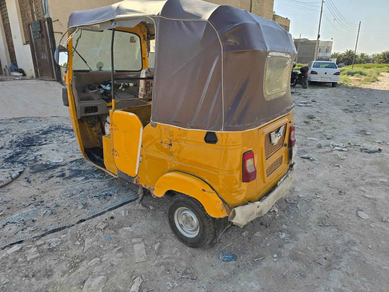 سلام عليكم تكتك للبيع 2021 مكاني زعفرانيه سعر 6800 و بيها مجال حك الجيه ***********
