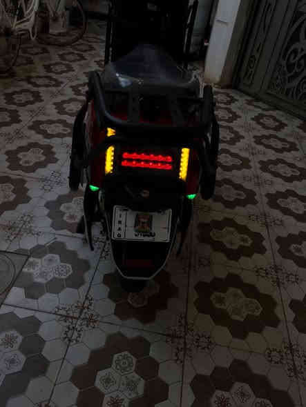 السلام عليكم
للبيع دراجه شحن دبدوب شركة الاخوين موديل 2025دراجه فول مواصفات 
1تحكم قفل سرعه
2نضام بك Rرجوع للخلف
3لايت عدسه زنون عالي ناصي 
4تحكم اربع سرعات 
5ملف 3500W 
6 -72فولت V سرعه 99 
7-ست بطاريات 32امبير
8اشاره خلفي وامامي ليد 
9-ويل رياضي مقبض بريك رياضي 
10-دبلات امامي رياضي
11شاشه ديجتال تضهر نسبة الشحن وتحديد اي عطل من خلالها
12اضاءه محيطه متغيرة الالوان 
13بريك خلفي امامي دسك 
بطاريات فوللل كلهن عالفحص السعر 725وبي مجال للشراي مكاني داخل الرمادي للاستفسار *********** متواجد واتس
