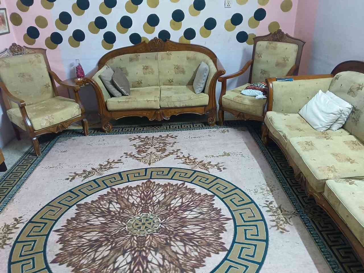 طخم تركي ٦قطع١٠ مقاعد نظيف السعر٢٥٠العنوان حي تسعين نهاية حي صدام  *********** موصل, نينوى
