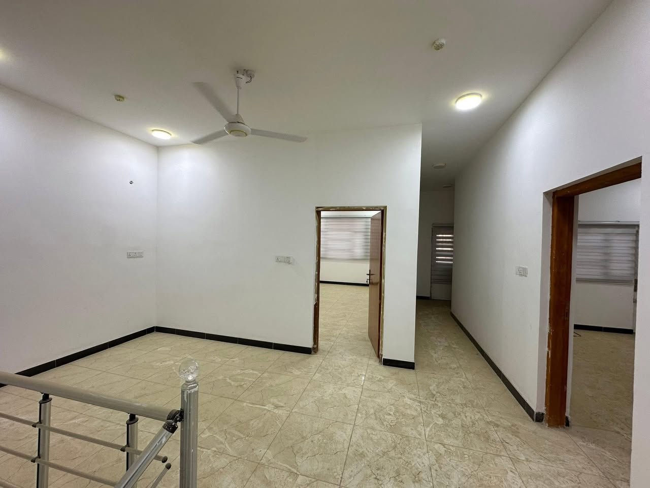 بيت للبيع في مجمع الكوثر
مساحه 200 طابقين على الشارع
جاهز للسكن
للاستفسار واتساب
***********
