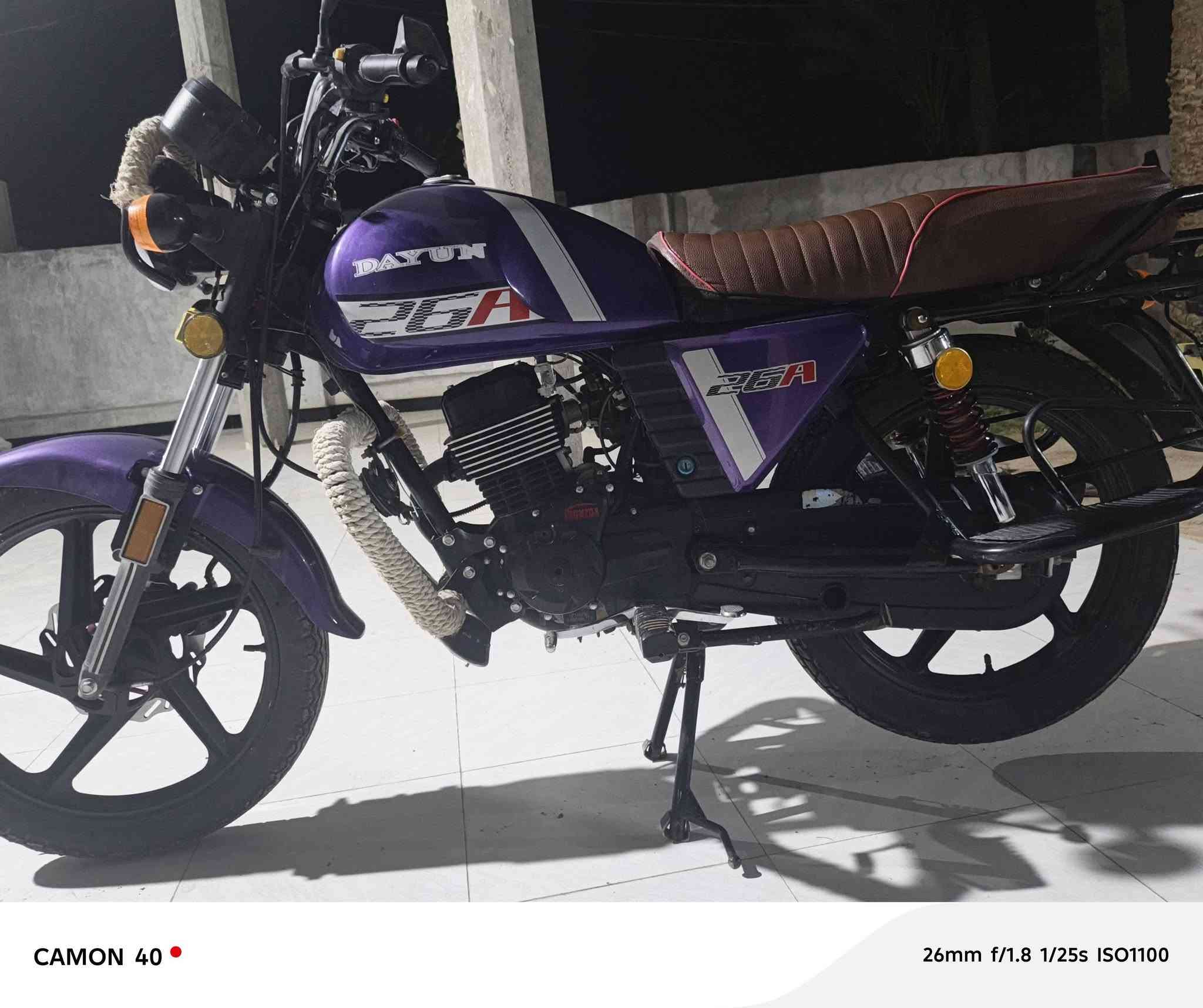 السلام عليكم شباب دايون للبيع مديل 24 اوراق سكنر 
كهربايات كله شغاله مكفوله نضافه فول لون نيلي شرط تجي تفحص دراجه ما متعوبه من الدوام للبيت محرك 200 بابل ناحيه الطليعه خاص موجود او تصال *********** وللشراي بي خير ويدلل
