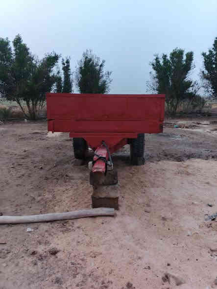 سلام عليكم عربانه سكندريه للبيع شرط تكلب جاهزه جك وصونده جدد تايرات جدد بديهه نظيف كلش مكان ناصريه الفهود الشراي يتصل وبخدمته ***********
