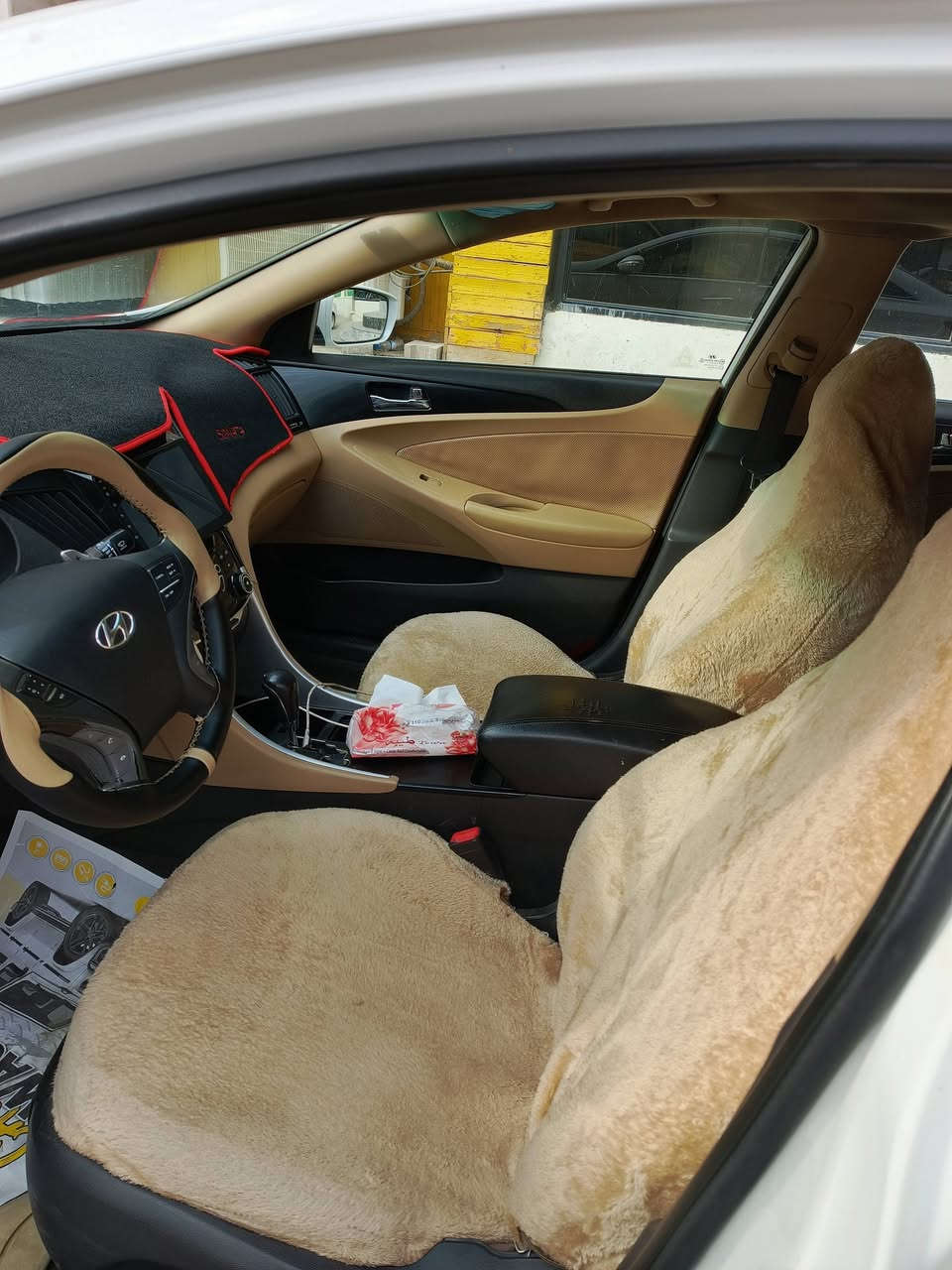 للبيع سوناته 2011 فول  مواصفات. سياره رقم بغداد انكليزي مداور ثاني يوم كفاله من ضربه   والصبغ والخياس  سياره جاهزة  مكينه 2400.  مال جناي سياره  جديده و جاهزه مجهزه كهربائيات كلها شغاله مكان نجف حي الوفاء  ***********. سعر 130 و بيها مجال
