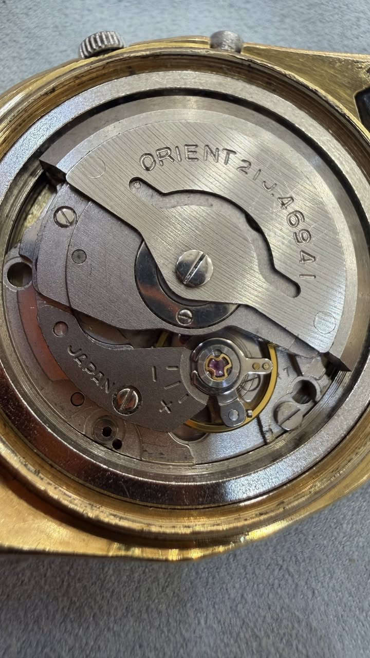 تونس حبيبي
Made in Japan 🇯🇵
اورينت ياباني اصلي وكالة
انتاج السبعينات 1970s
اوتوماتيك ⚙️
منفذ دي ديت
مينا تشطيب
21 حجر
نضافة فوول
السعر 140 الف


**إذا كنت صاحب هذا الإعلان وتريد حذفه لأي سبب، رجاءا أرسل رسالة إلى الدعم الفني**