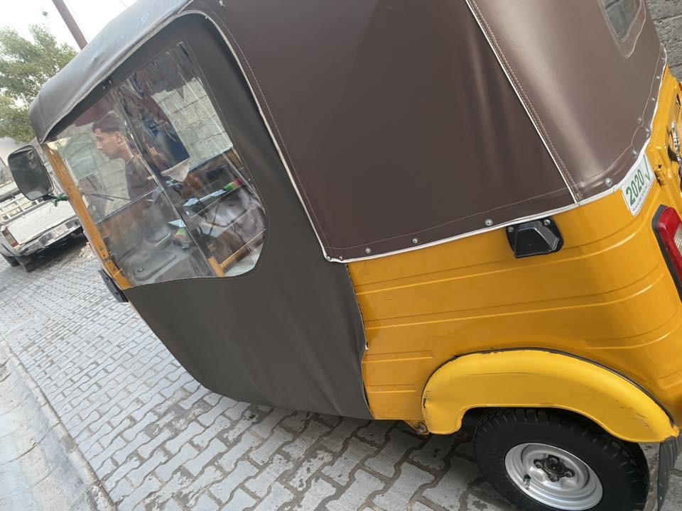 تكتك ٢٠ بلاديه كلها بلاد
رقم وسنويه بغداد انكليزي 
السعر ٧وبيها مجال قليل 
***********
بغداد الحريه الدولعي
