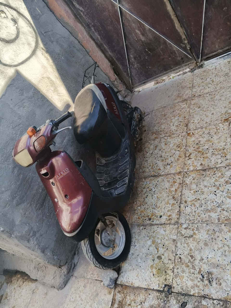 السلام عليكم دراجه بطه للبيع شغاله نكرت هندر واحد عوزها استان فقط .السعر100وبيها مجال حك الجيه 
المكان كربلاء حي العامل .رقم***********
