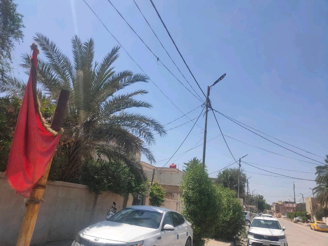 دار للبيع
المساحه ٥٥٣ م 
تجاري 
طابو صرف
واجهه ٢٩ متر 
الموقع شارع طالب الفيتر قرب مطعم التاميم الحديث السياحي 
قرب بيت المحافظ .. قرب مجسر الجمهورية
للاستفسار الاتصال على الرقم ***********
او مراسلة الصفحه على الخاص