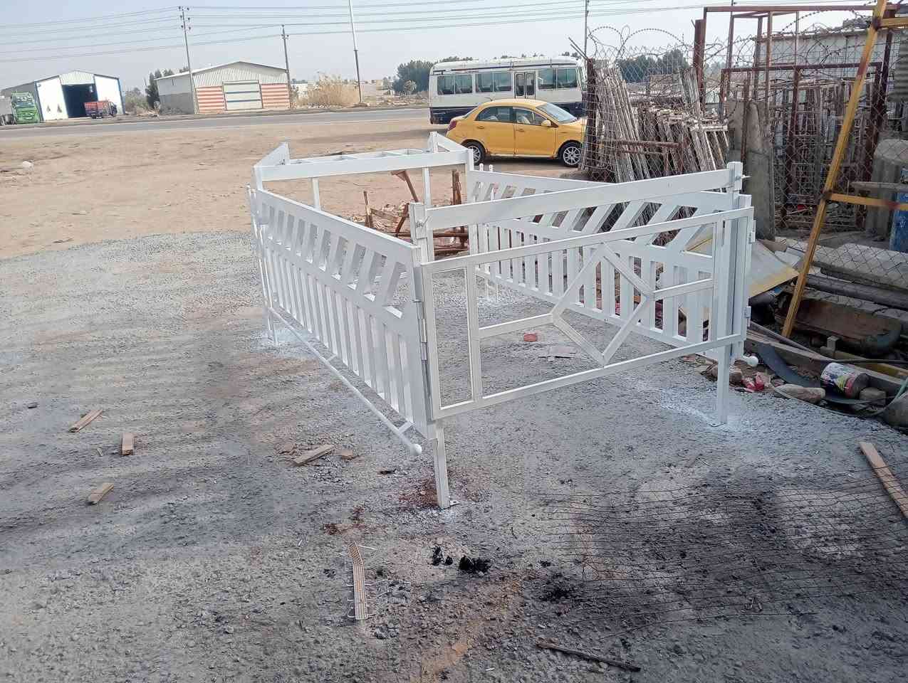 محجر كيا بنكو ٧جنگال جديد لبيع ويوجد تفصال لمن يرغب حسب الطلب عنوان ناصريه طريق شطره نصريه مقابيل شركه ابداع الناصر اتواصل او الستفسار اكثر اتصل ***********
