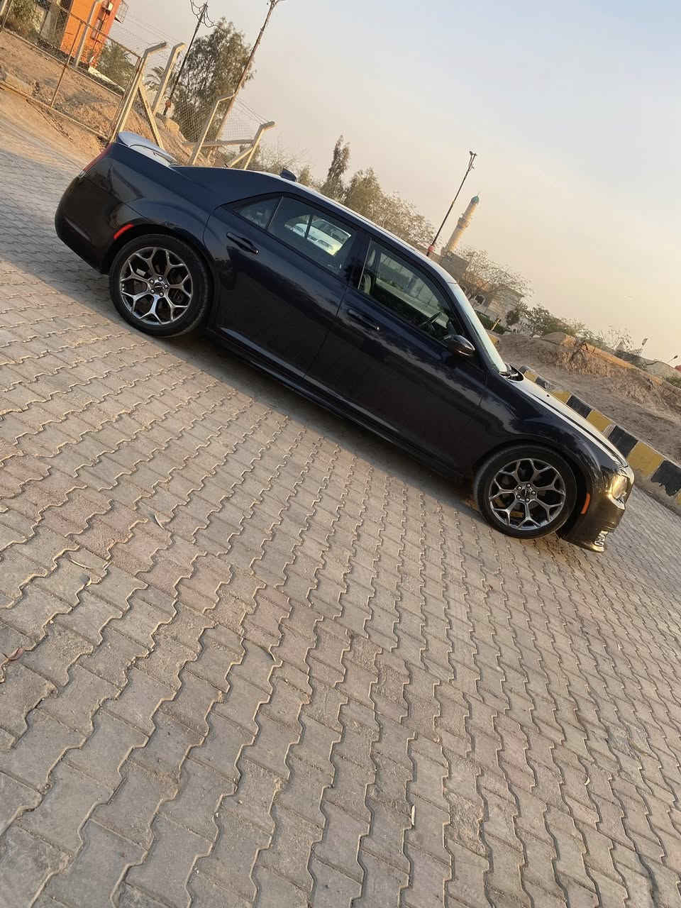 السلام عليكم ورحمة الله وبركاته…
أوباما للبيع موديل ٢٠١٨ كندي كلين تايتل حرف S بچم عريض رقم شمالي الجديد لون مميز (ميثاليك)السيارة جديدة بمعنى الكلمة مكفولة كفالة عامة المواصفات عداد السرعة ٢٦٠ تشغيل عن بعد بانوراما شفتات ستيرن نظام Sport رياضي شاشة كبيرة كار پلي كشنات حضن حرف S تطريز خيط حفر كشنات كهربائية تدفئة بالكشنات الأمامية والخلفية تحكمات استيرن محدد سرعة مانع الانزلاق داخل اسود بلاك وايف تبريد قطعتين ثلج كامره خلفية دوارة ويه الاستيرن بلاجكتور ولايتات زنون مبرج عالاوباما يعني نهار باليل مرايا جانبيه تدفئه ومرايا داخليه عاكسه للضوء تخم تايرات وحدادية صدر جديد وبعد هواي مواصفات معروفه بيها ال S سيارة مال بيت جديدة بمعنى الكلمه ما بيها أي نقص فحص هزه سنوية كل جديد …
#السعر260 
#للاستفسار الاتصال على الرقم *********** بي واتساب
#مكان السياره ديالى/بعقوبه
