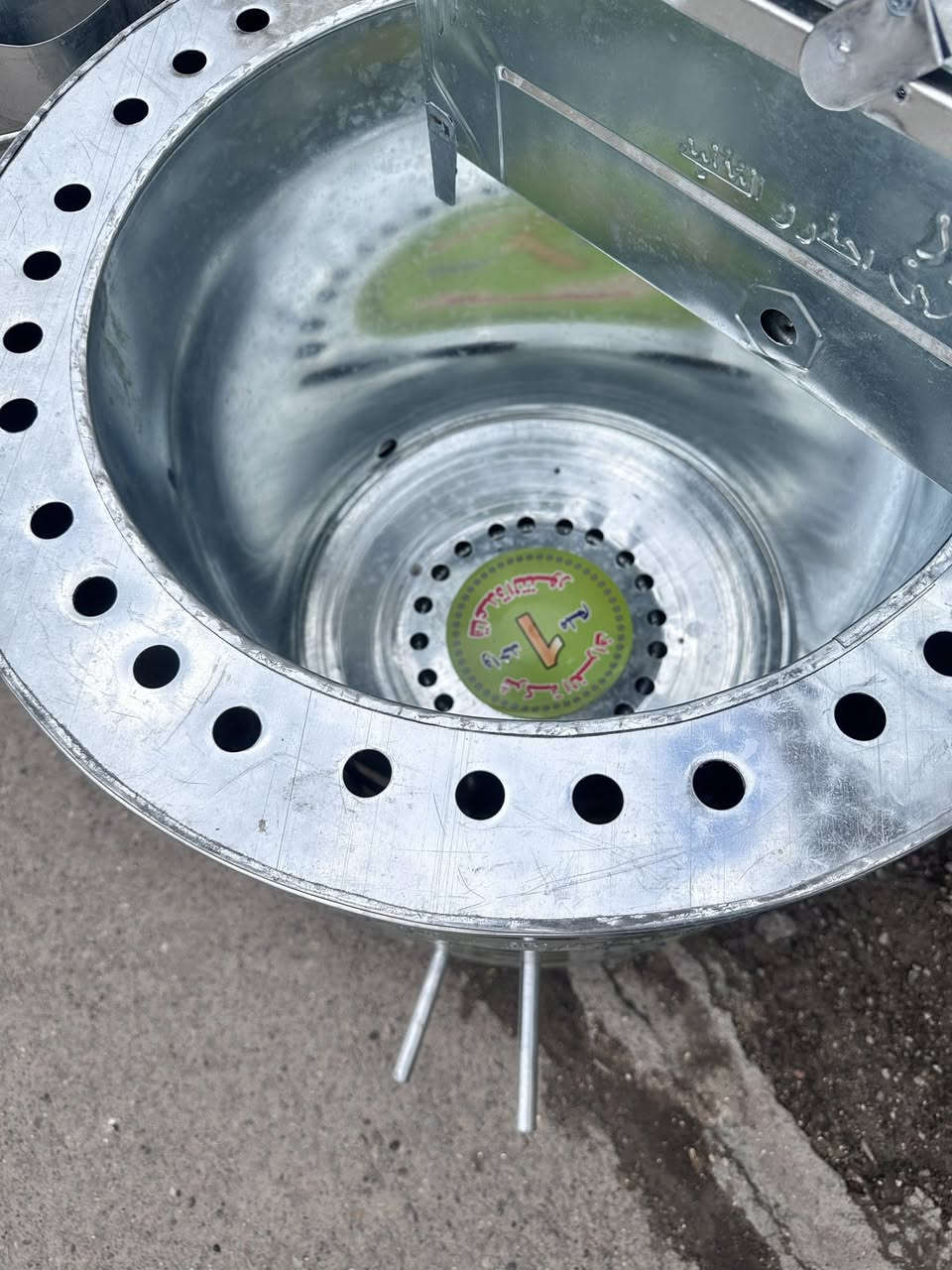 نوعيات واشكال هواي راسلني ادزلك البقيه 
***********

السلام عليكم هل ايام مطر واكيد تنانير الخبز العدكم خربن محلي متوفر بي كلشي من اصغر تنور لاكبر تنور وعندي تسكام حديد 1 ملم وعندي 09واكو هواي نوعيات من الرخيص للغالي واذا تجيني من خلال المنشور اراعيك بلسعر وبخدمتك وعندي فرن غازي وتنور كهربائي دبل هيتر وتك هيتر 

ويوجد توصيل داخل المدينه سعر التوصيل 5 ما عدا سعر التنور 

ملاحضه سعر التنور يطلع عليك تفاليس لان ما احط فرق جبير بلسعر اهم شي عندي المصداقيه واشكركم 

***********
راسلني واتساب اشوفك النوعيات العندي واحجزلك♥️
📍العنوان بغداد مدينه الصدر شارع الاورفلي قرب غازي المضمد بنايه ابو عباس الفريداوي
