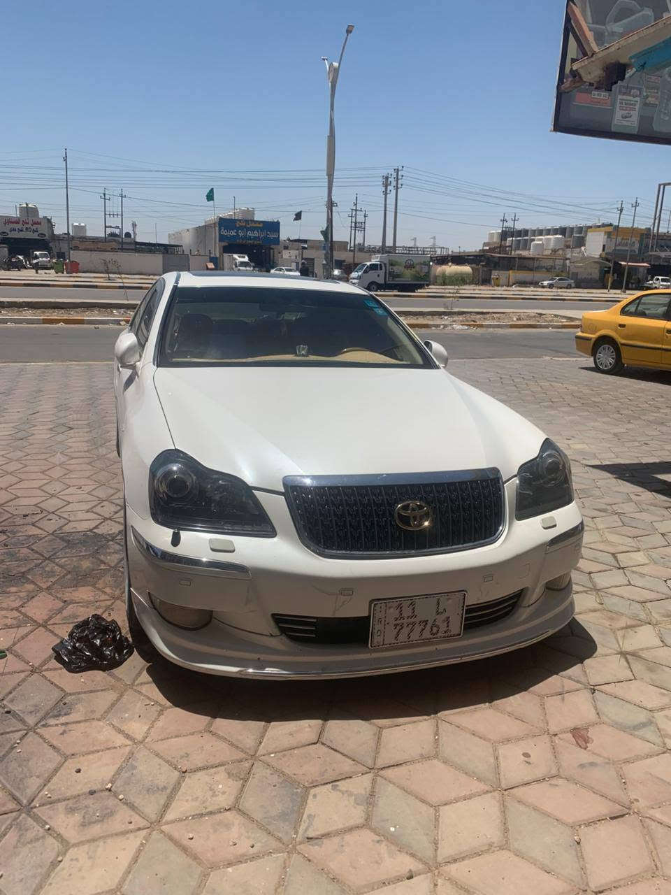السيارة للبيع موديل ٢٠٠٤ بسمي رقم بغداد قرار ٤٨ تحويل ثاني يوم السيارة فول بيها صبغ بلجاملغ الخلفي اثر تحجة فقط والباقي كفالة السعر ١٦٠ وبيها مجال او مراوس اباقل سعر للستفسار اتصل *********** / ***********
