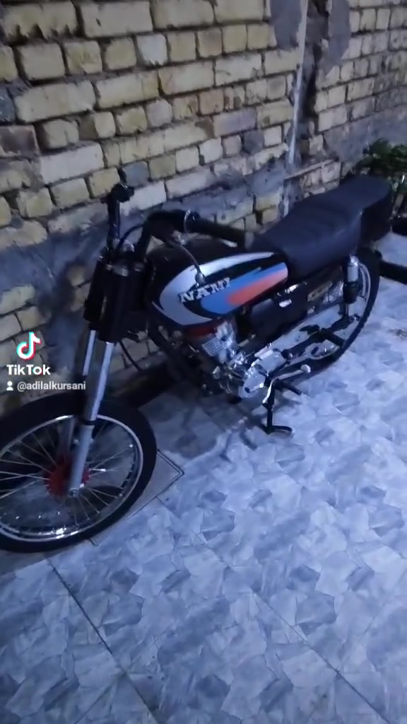 السلام عليكم دراجه اربعه قير موديل 26 للبيع  كلك ضايعات اوراق 325 وبيها مجال


**إذا كنت صاحب هذا الإعلان وتريد حذفه لأي سبب، رجاءا أرسل رسالة إلى الدعم الفني**