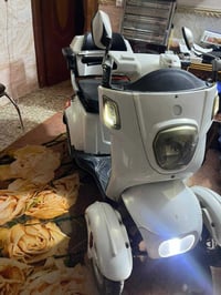 دراجة رباعية • بطاريات جديدة • ضمان البياع