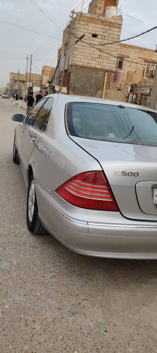 السلام عليكم للبيع فقط ***********
سياره مرسيدس غواصه موديل 2001 بأسمي رقم نكليزي. سياره خير من الله جاهزه للاخير تبريد 3 قطع  حداديه مكينه كير  عادي. و اوتماتيك شاشه كامره  تخم تاير  سياره خسران عليها هوايه سلايت شغال كهربائيات كلها شغاله منضومه لايت زنون كشنات جلد  كهربائي السعر 110 وبيها مجال   ناصريه مركز.  *********** بيه وتساب ناصرية, ذي قار
