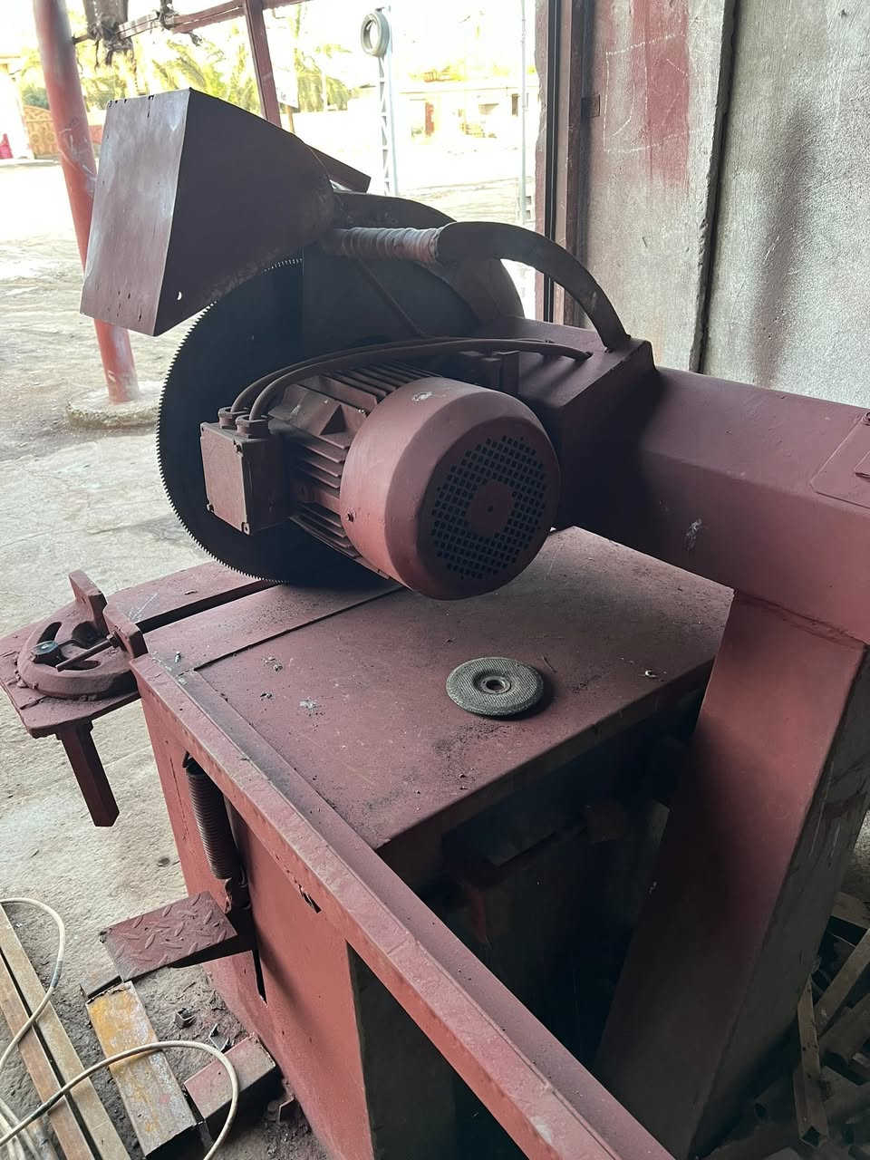 للبيع كتر (10) حصان عراقي ومولد كيا (2701) راس توليد 30 لا تبخير لا تنقيص محرك مامفتوح صار شهر شادله راديتر جديد ومجهزه من كلشي السقيفه مال المولد موجوده بس اني فاتحه للستفسار الاتصال على الرقم *********** غير متواجد على الفيس اتصل وتدلل
