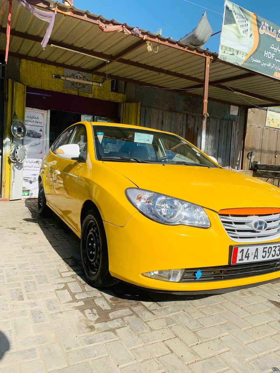 سلام عليكم النترا للبيع موديل ١١خليجي  مكينه ٢٠٠٠كير حداديه تخم تاير باتري تبريد جاهزه ضربه جاملغ امامي مصلح نفسه سياره اي نقص مابيه سعر ٩٦ بيه مجال لشراي ***********
