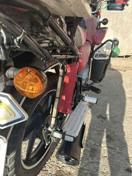 بوكسر23نازله بل 24 نضيفه معنه الكلمه تجي وتشوف بعينك ماشيه 17الف دراجه تأخذها مباشرة بوجهك تطلع الشغل مرقم تحويل ثاني يوم السعر 2600وبيها مجال حك الجيه الرقم ما متواجد ع الفيس ***********
