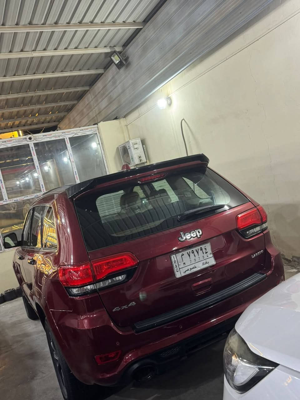 السلام عليكم جيب 2014 خليجي بغداد
السياره كلين صار بيها شبر بصندوك بارد كفاله عامه السياره 
محدثه كت كامل srt 
مواصفات شاشه محدثه مال 20 تدعم كار بلي بصمه فتحه كشنات كهرباء جلد زنون داخل بيجي فور ويل  
 
 شرط تحويل السياره حالياً مكانها بنجف 
السعر 210


**إذا كنت صاحب هذا الإعلان وتريد حذفه لأي سبب، رجاءا أرسل رسالة إلى الدعم الفني**