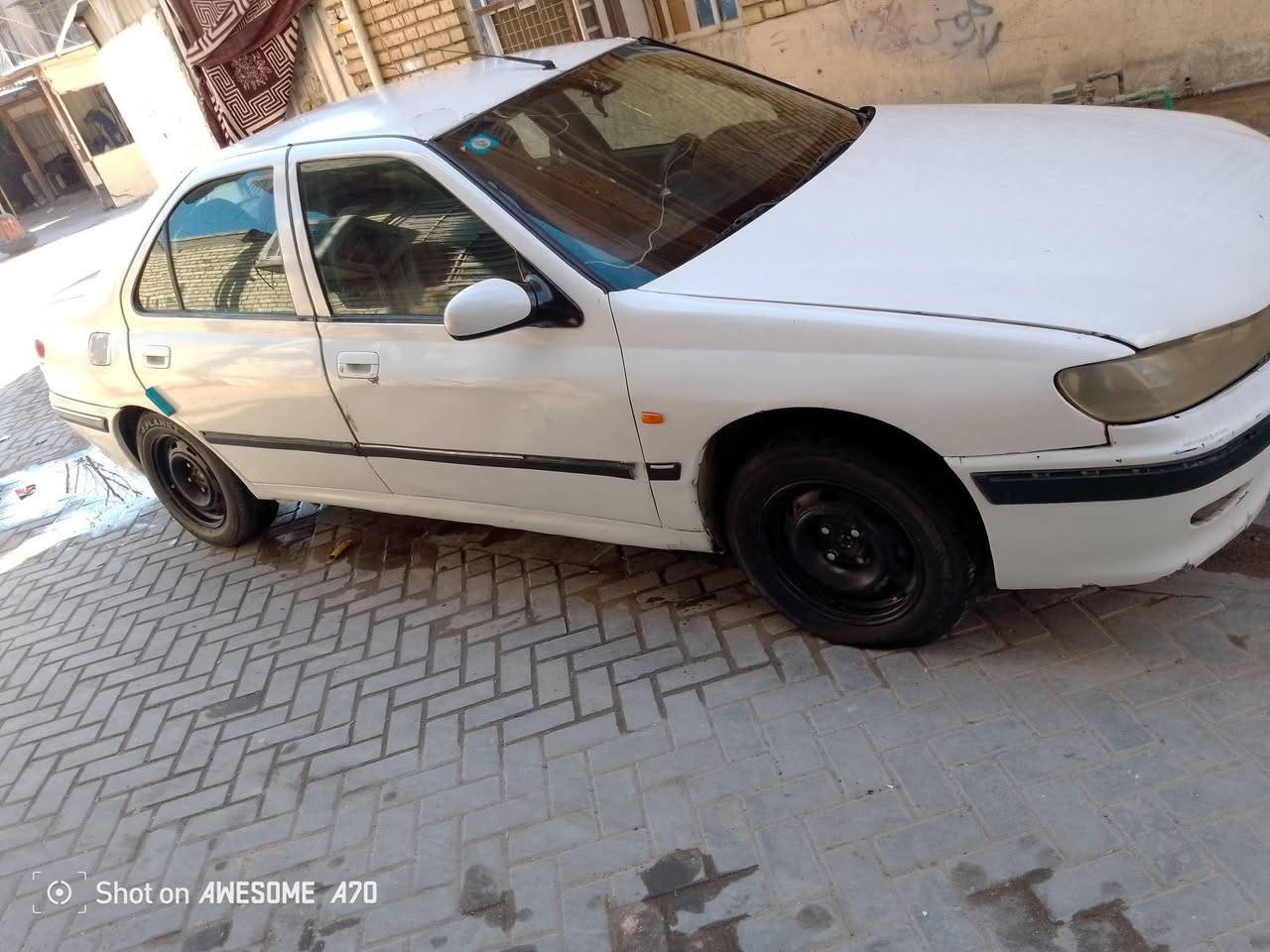 سيارة للبيع بيجو فرنسي 406
كير و مكينة بلاديات لا تبخير و لا تنقيص 

كير عادي موديل 2001 
حدادية و صدر 70 %
تخم تاير ..... السيارة كل ضربة ما بيها
 فقط تبديل جاملق صفحة السايق... رقم انكليزي بغداد 

تحويل فوري 
السعر 33 ورقة 
العنوان بغداد مدينه الصدر قطاع 4 
الهاتف: ***********
