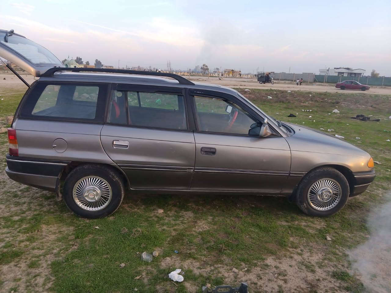 للبيع استره ٩٢ موديل سنويه لحد ٢٠٢٧ وتايرات نظيف و باتري نظيف دواخل نظيف  محرك ١٦ لا صرف لا بخار مكاني كركوك سعر٤٧؛ بي مجال بسيط


**إذا كنت صاحب هذا الإعلان وتريد حذفه لأي سبب، رجاءا أرسل رسالة إلى الدعم الفني**