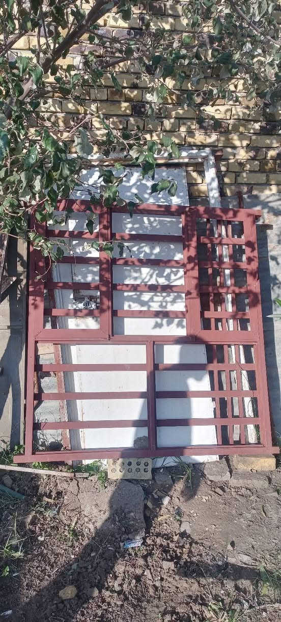 شباج طول متر ونص وعرض متر و١٤٠جديد ،وباب طلاكه وربع مال استقبال عايز جرجوبه وباب حوش طلاكه وربع عايز لحيم الجرجوبه من جوه وباب زغير مال مكشوفه للبيع ب١٥٠ كلهن وبيهن مجال قليل مكاني ناحية الحرية


**إذا كنت صاحب هذا الإعلان وتريد حذفه لأي سبب، رجاءا أرسل رسالة إلى الدعم الفني**