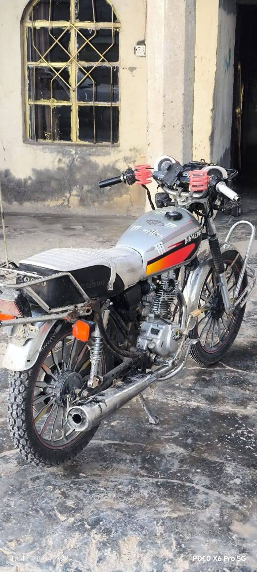 مكلف مكلف بنشر موطور للبيع موديل 2020كلو شقال محرك بس ولفات بدل ولباقي شوف العين  السعر 300قفل قفل قفل ***********
