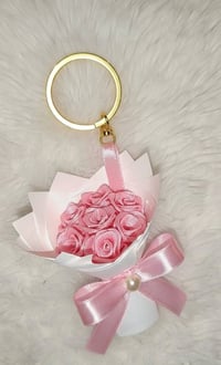 كل انواع لمسكات ولبوكيهات وتوزيعات تتوفر عندي حسب طلب واسعار مناسبة لل...