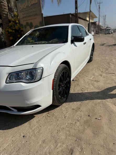 السلام وعليكم سياره للبيع موديل14 سياره حلوه ونضيفه السعر150 الساونار موجود بلصور ما متواجد عل فيس خابر وتدلل*********** اسيا ***********
