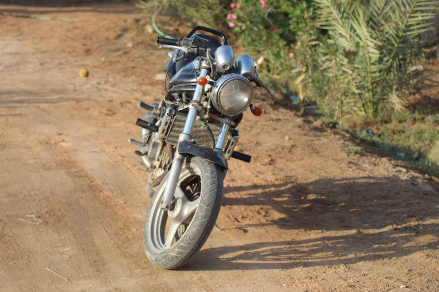 سلام عليكم دراجه بطح باندا موديل 2004 أوراق اصولي كفاله عامه عله وضع الشركه ماملعوب بيهه محرك مكفول السعر 800 وبيه مجال مكاني غماس *********** ‏‪***********‬‏
