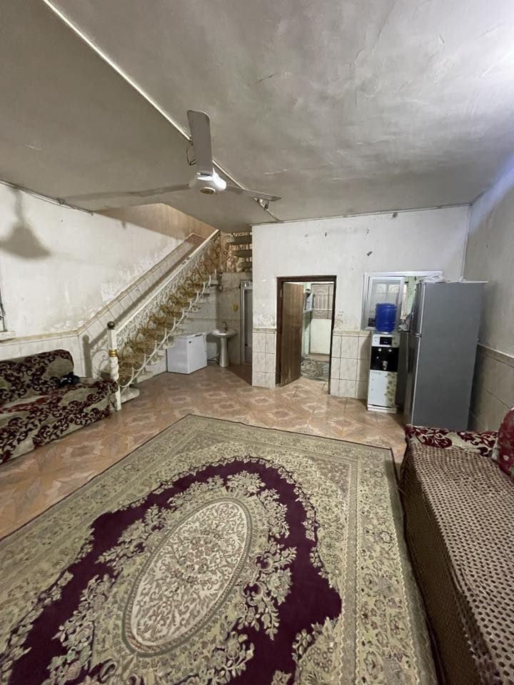 السلام عليكم
مشتمل طابو ملك صرف للبيع بالاكرمين قريب على المدارس مساحه 100م  5*20 هول وغرفه ومطبخ وصحيات داخليه وخارجيه الطابق الثاني بي غرفه صغيره البيت بي مؤجر قريبا 
يطلع
ملاحظه (تكدر تسحب قرض اسكان او ترميم)  
للاستفسار واتساب ***********
