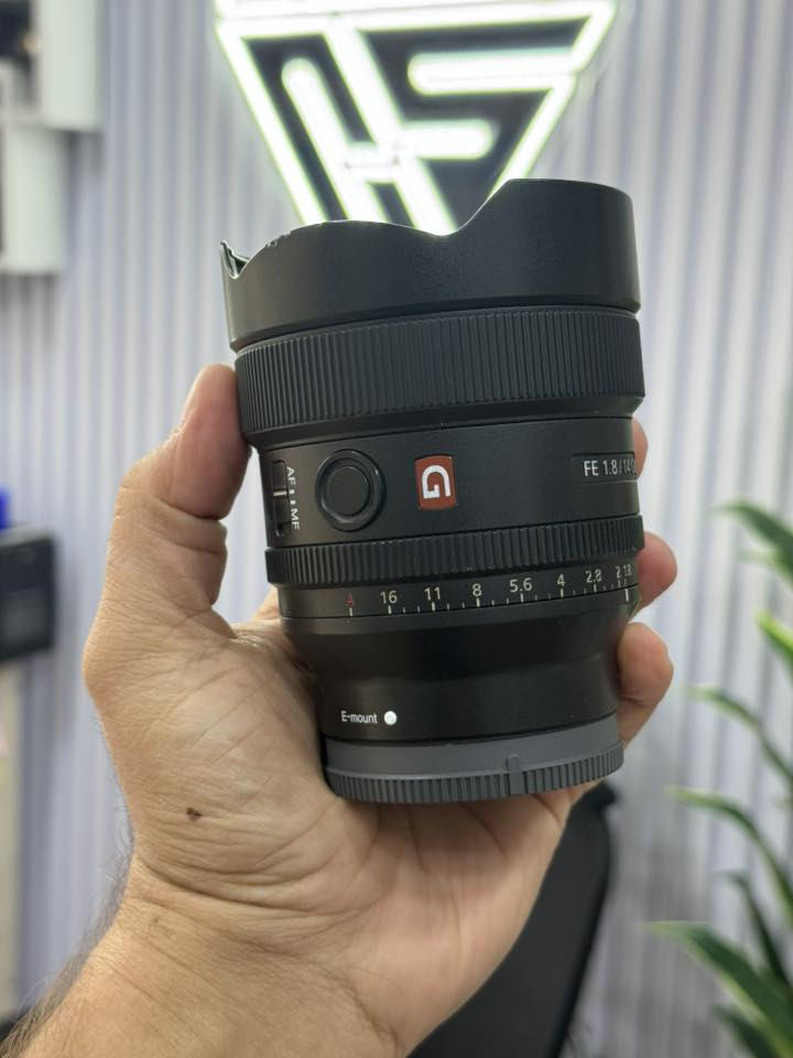 #daste_dw_مستعمل
——————————-
#sony lens 14mm F1.8 Gmaster 
Clean 90%


**إذا كنت صاحب هذا الإعلان وتريد حذفه لأي سبب، رجاءا أرسل رسالة إلى الدعم الفني**