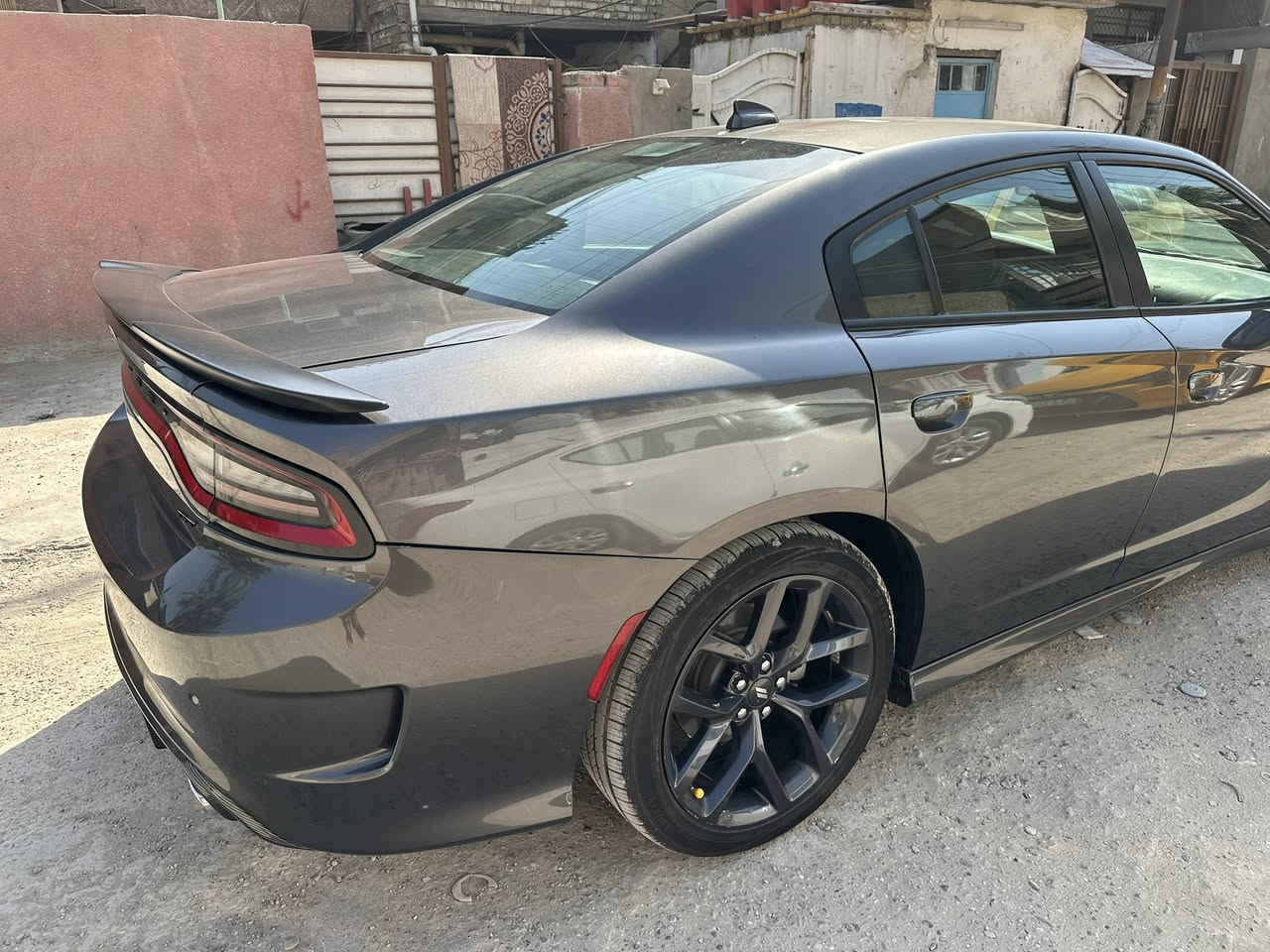 السلام عليكم 
دوج جرجر GT / تو ويل 
حادثهة دعامية خليفي وبك لايت كلين تعتبر السبارة 
ماشية 63 المكان بغداد الامين الثانية 
***********
