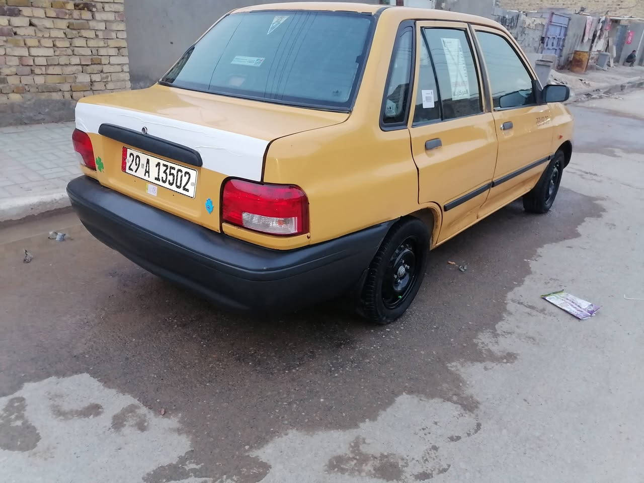 السلام عليكم سايبه مديل ٢٠١٢ رقم واسط انكليزي بسمي مصفره هيئه وغرامات سنويه ال ٢٠٣٢ مكينه كير بلجيس كهربايات شغاله خير من الله السيارة مصبوغه أحزام بيها ( لغود او افخاذ مبدله أثر خايس )  حداديه نص عمر  السعر ٢٦ وبيها مجال قليل مكاني الديوانية حي العسكري الرابع رقمي ***********
