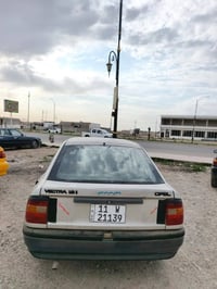 فكترا 1990 • ١٫٨ • تواير جديدة