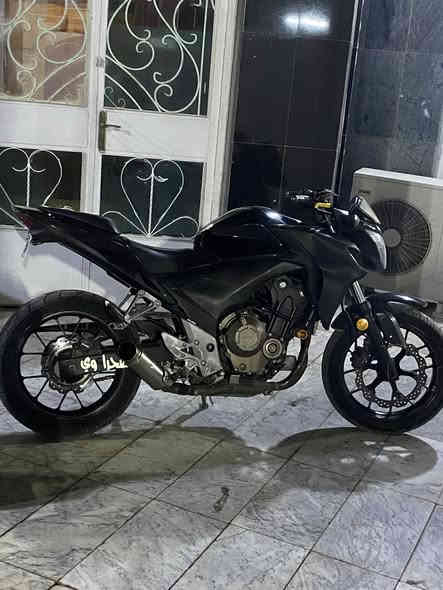 هوندا سيبي محرك ٥٠٠ سكيورتي حديث كفاله عامه دراجه ستوك مكينه سبانه مامحطوط عليها نكره سلف بكل وقت سعر ١٤ ورقه باقي تفاصيل اتصل عل رقم ***********
