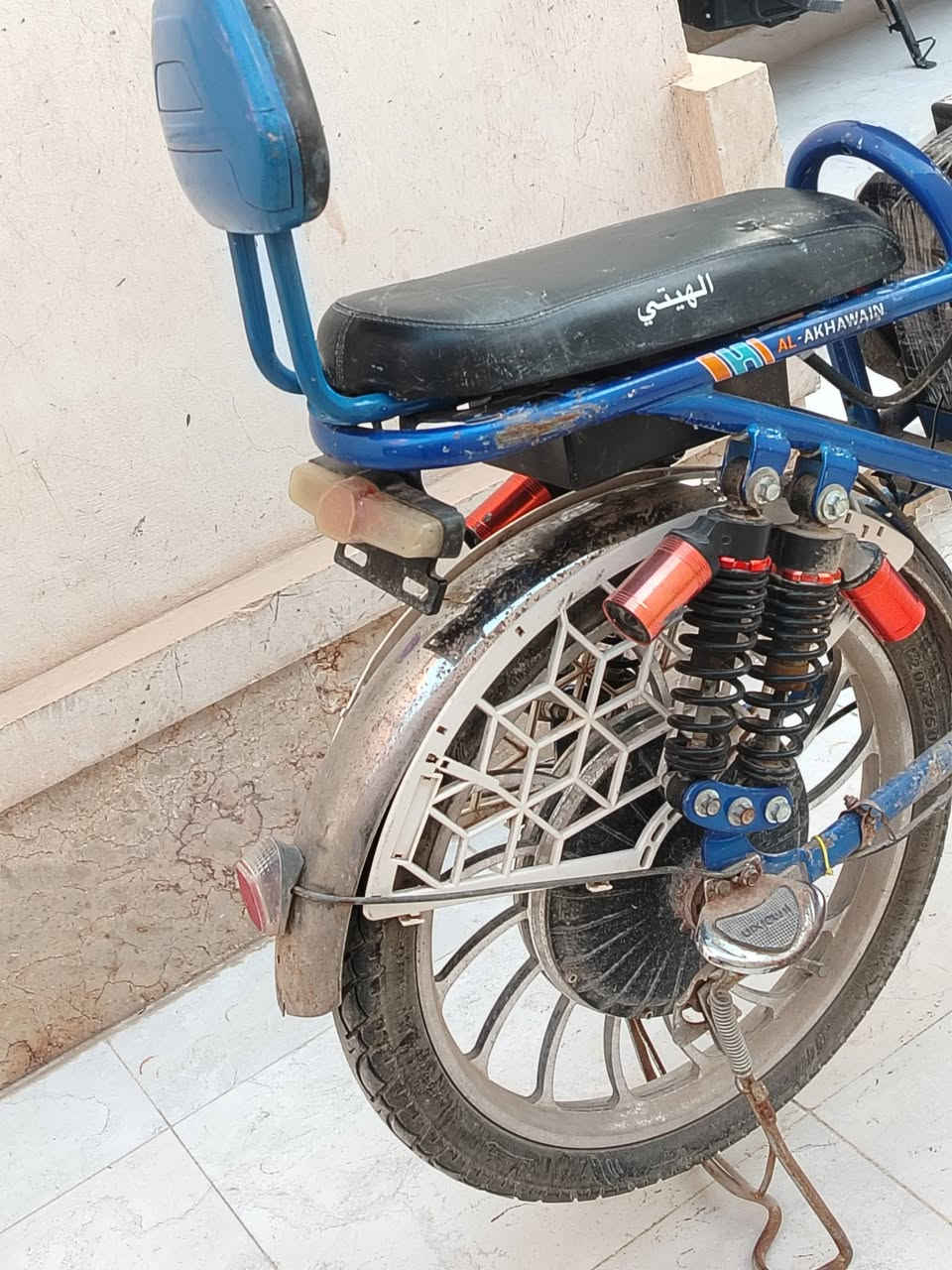 ب175 الف!
دراجه شحن شركه الأخوين
4 بطاريات فول عل فحص🔋
حجم20
العنوان - الرمادي شارع ١٠٠📍
اتصال ***********
