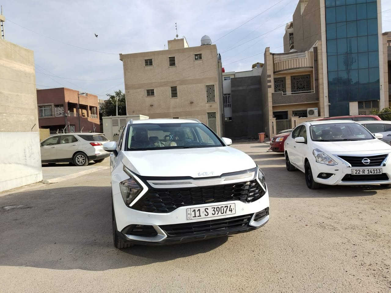 تلفون *********** براء موفق سيارة كيا سبورتج ٢٠٢٣ فول كراسي كهرباء وتدفئة تشغيل عن بعد بدون بنوراما.ماشية ١٣ لون ابيض قماره حديد مرغوب حساسات أمامي خلفي وجوانب تاير ويل حجم١٩ السعر ٢٢٥ بغداد, العراق
