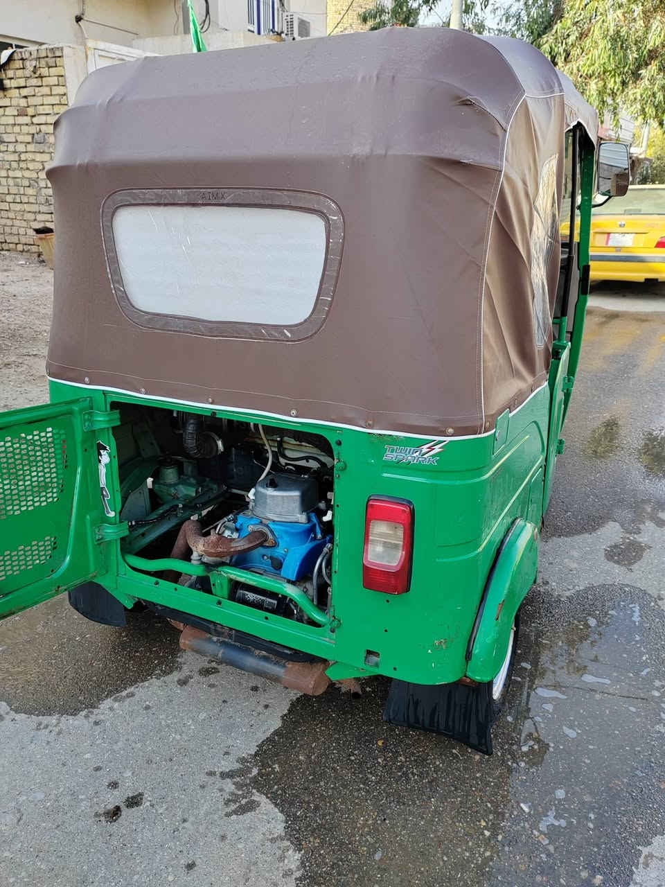 سلام عليكم تكتك للبيع مديل 22محرك مكفول أوراق سعر 7ونص وبيهه مجال قليل ورقم الاتصال ***********
