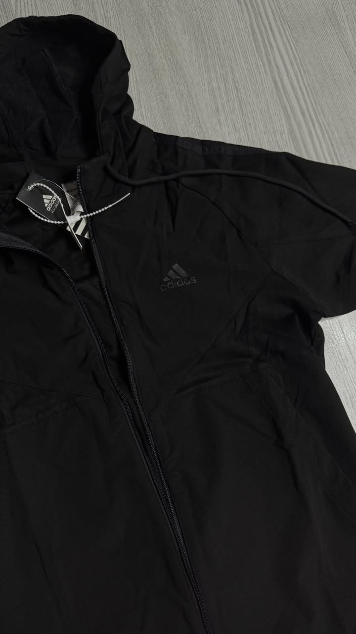 Adidas
اديداس كوبي ماستر اعلى كوالتي

قطعه جديده بعدها بالليبل

نظافتها 99% اكو بيها ضرر بسيط مبين بالصور

قياسها XL

سعرها 20 الف


**إذا كنت صاحب هذا الإعلان وتريد حذفه لأي سبب، رجاءا أرسل رسالة إلى الدعم الفني**