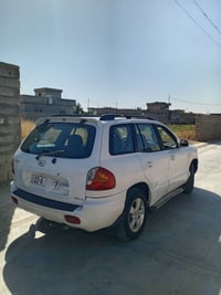 سنتافي • ٢٠٠١ • مكينة ٢٧٠٠