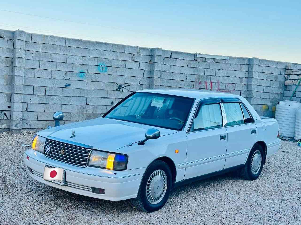 راس الثور  تكم مؤديل 2000 رقم بغدادسنويه 2028  تحويل مباشر. سياره جاهزه مكينه وكير وحداديه تبريد شغال 
ملاحظه بيه كفرات خلفيه فقط ولباقي مكفول 
عارضه للبيع ولمراوس  
السعر83 وبيه مجال بصيط  للاتصل ***********
مكان السياره الديوانيه قضاء غماس
