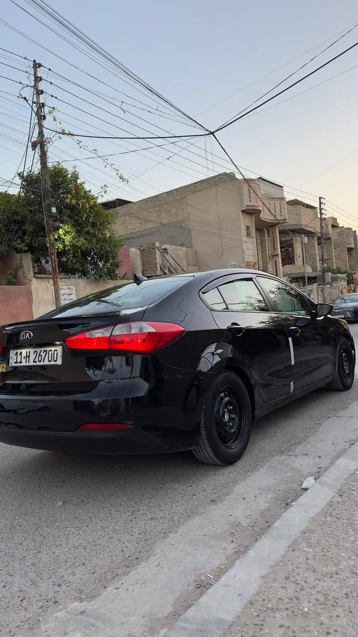 للبيع كيا فورتي 2016 امريكي
محرك 1800  
السيارة جاهزة تخم تاير جديد 
تبريد ❄️ + تدفئة 
حادثها جاملغ  يمين ومصلح نفسة راجع 
السيارة كلها ليبل واحد بدون صبغ فقط بارد 
ماشية 109 ميل 

السعر 107 وبيها مجال 

العنوان شهداء البياع ***********
