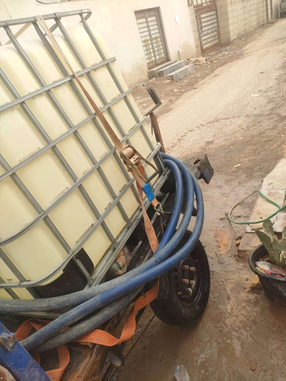 السلام عليكم ستوته للبيع هيه وتناكيه والروبن والهوز تأخذه كبل لشغل جمره ستوته شاصي لا ملحوم ولا طاك ستوته نضيفه الله شاهد علي رائده 700وبيه مجال لطيبين مكاني تنومه ***********
