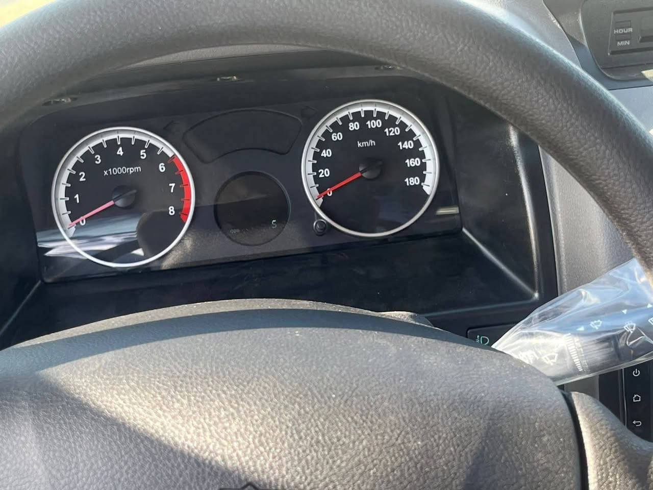 سلام عليكم وصلت وجبت سيارة سايبه زيرو مديل 2026 ما ماشي مرقم وكامل السعر ٧٨ /***********
